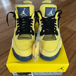 Size 7 Nike Air Jordan 4 Retro Lightning 2021 408452-700